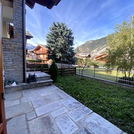 Incantevole Appartamento Con Giardino - Garage Privato E Free Wifi Oulx Bagian luar foto