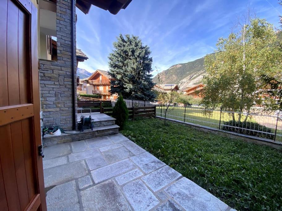 Incantevole Appartamento Con Giardino - Garage Privato E Free Wifi Oulx Bagian luar foto